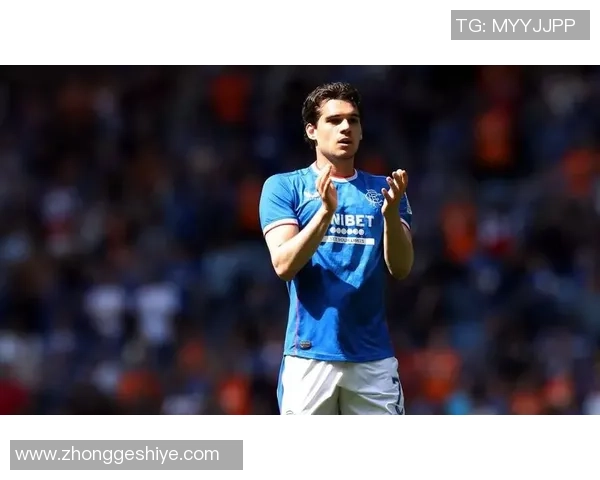 十七岁足球明星崭露头角引发全球关注未来之星的成长之路